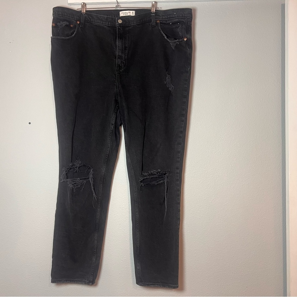 Abercrombie & Fitch The 90s Straight Ultra High Rise Size 22L Black Distressed